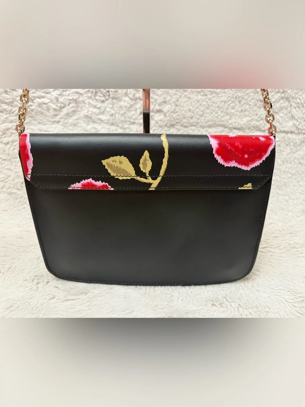 Kate Spade NY Putnam Drive Hazy Rose Lizz shoulder bag.